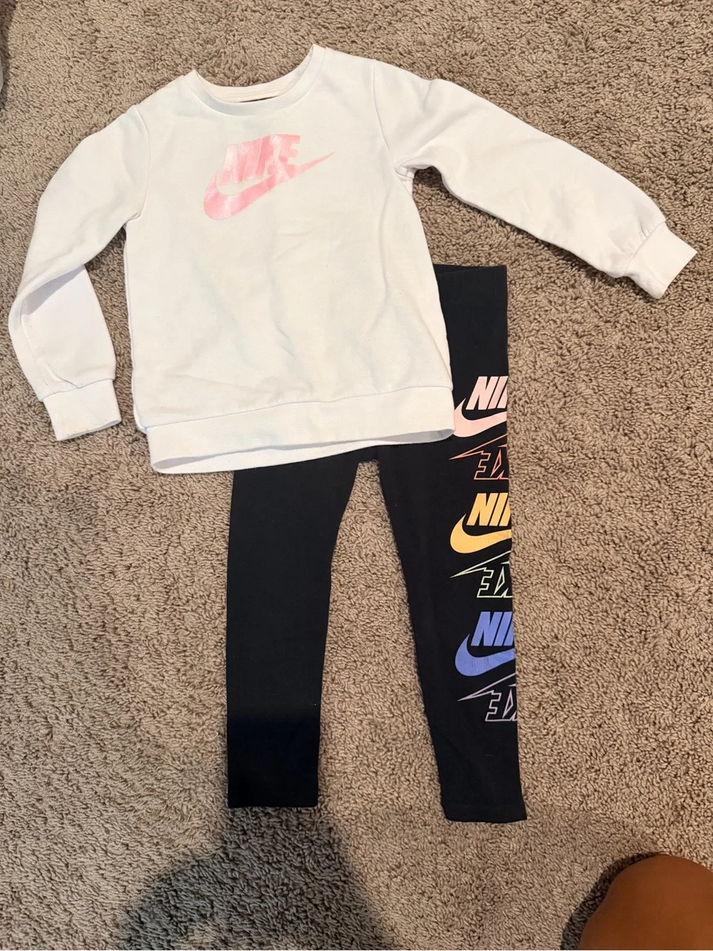 Nike Kids White Sweatshirt & Black Logo Leggings Set